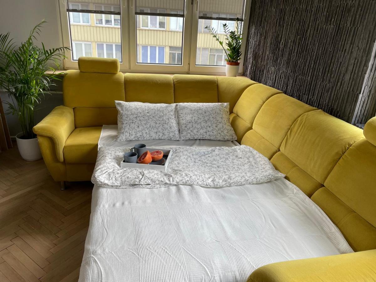 Grey Gucci Apartment City Center Warschau Exterior foto
