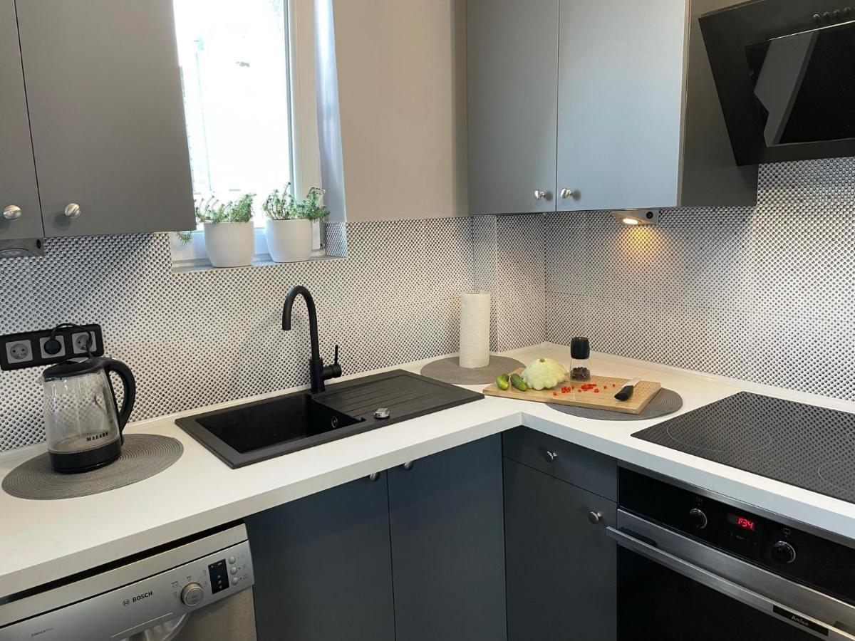 Grey Gucci Apartment City Center Warschau Exterior foto