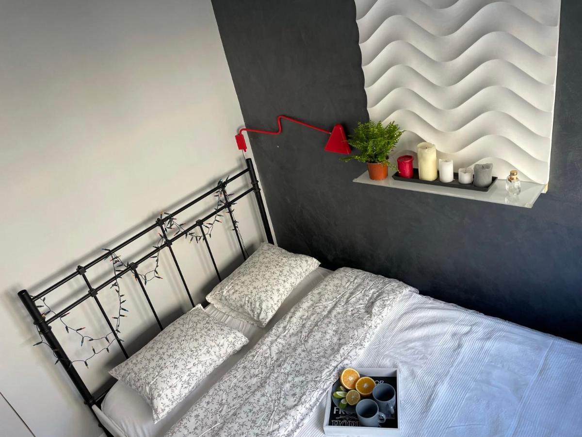 Grey Gucci Apartment City Center Warschau Exterior foto
