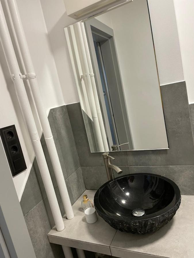 Grey Gucci Apartment City Center Warschau Exterior foto