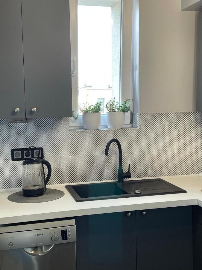 Grey Gucci Apartment City Center Warschau Exterior foto