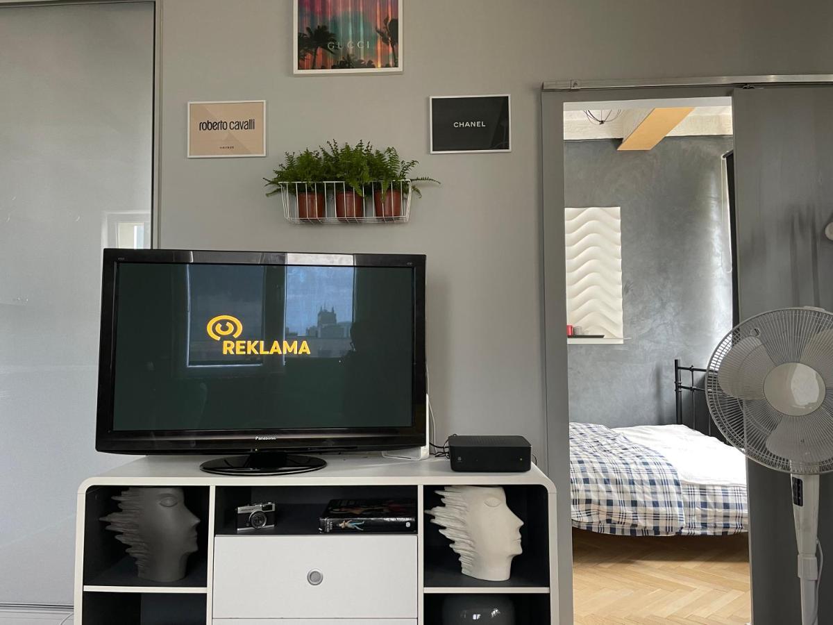 Grey Gucci Apartment City Center Warschau Exterior foto