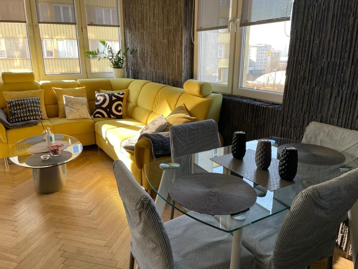 Grey Gucci Apartment City Center Warschau Exterior foto